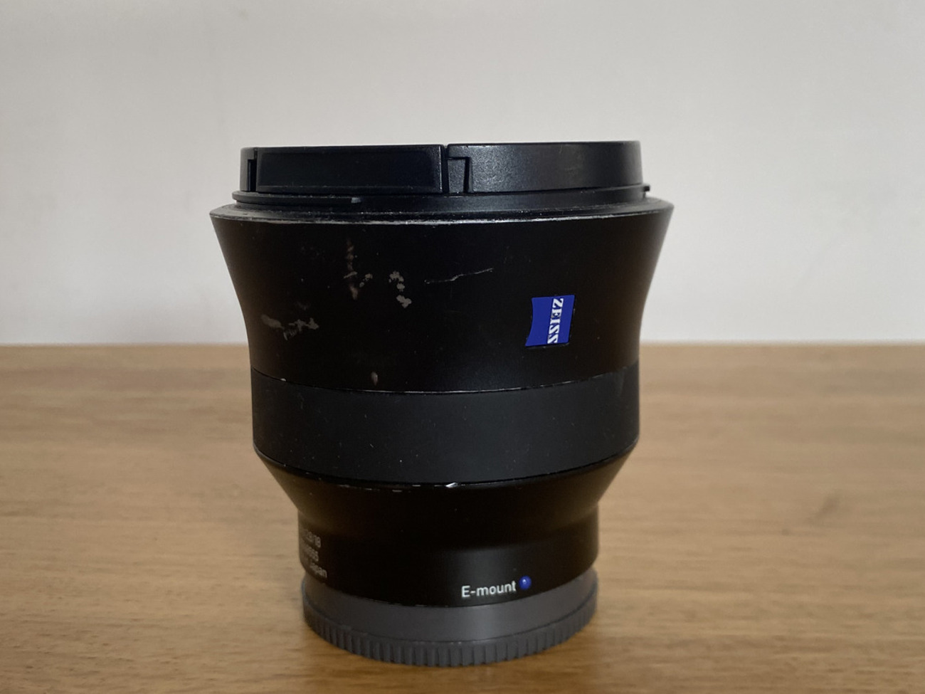 Zeiss batis 18mm f2.8 lens