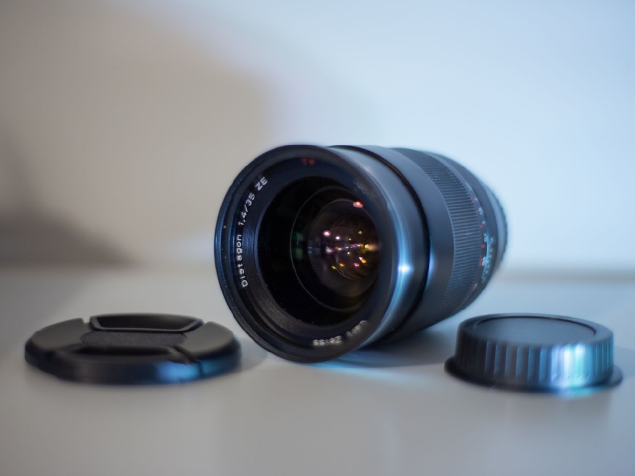 Zeiss distagon t* f1.4 35mm ze canon ef fit