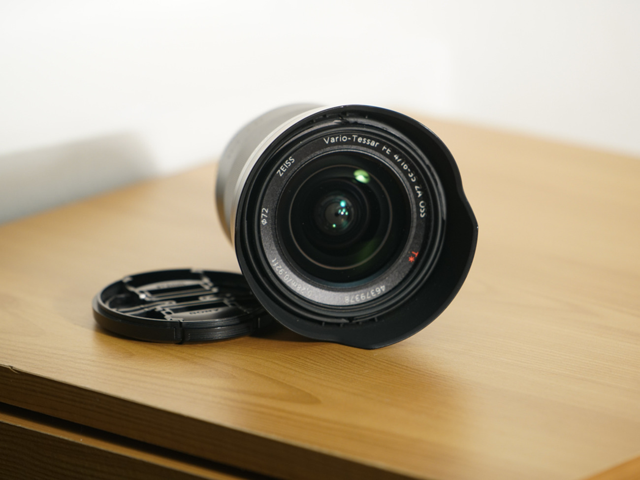 Zeiss lens vario-tessar t* fe 16-35 mm f4 za oss