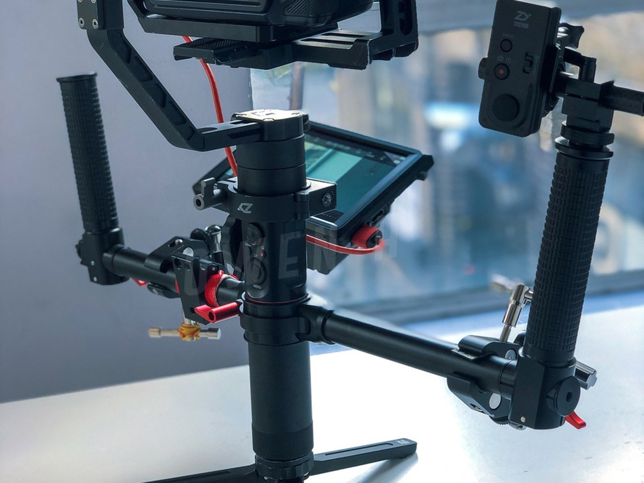 Zhiyun crane 2 + handles + remote + monitor + arms