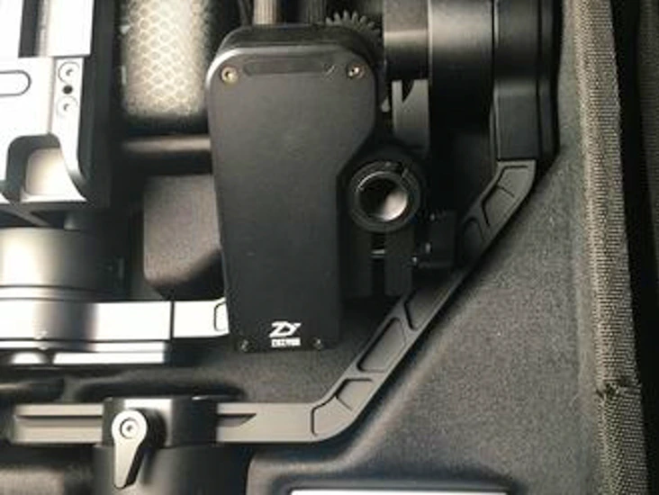 Zhiyun crane-2 3-axis stabilizer with follow focus