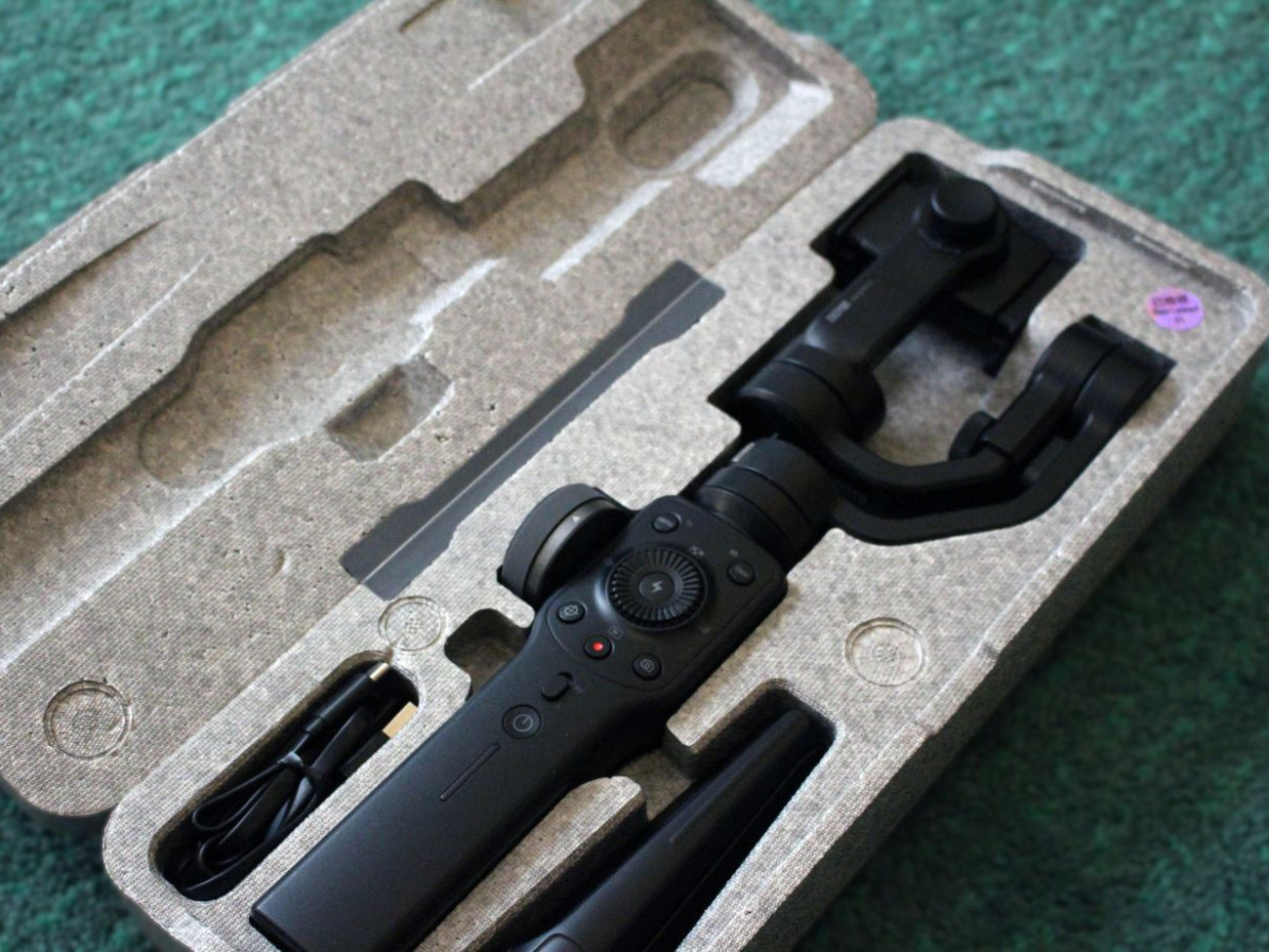 Zhiyun smooth 4 - smartphone gimbal