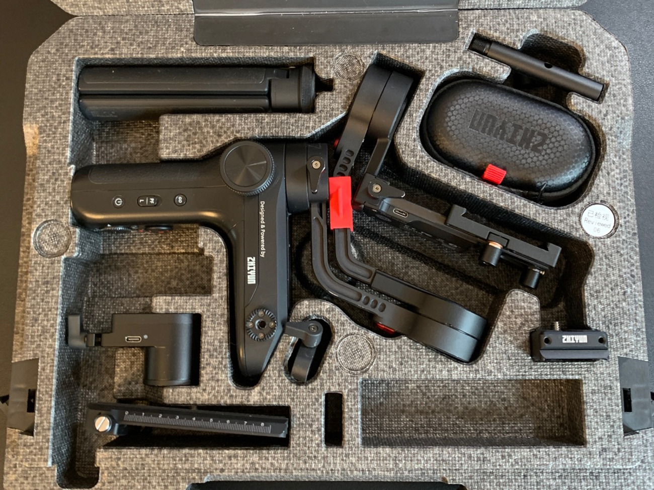 Zhiyun weebil lab + follow focus gimbal (mirrorless cameras)