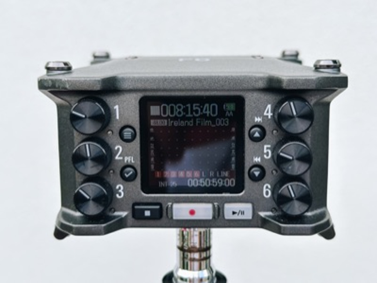 Zoom f6 field audio recorder / recording (wireless control)