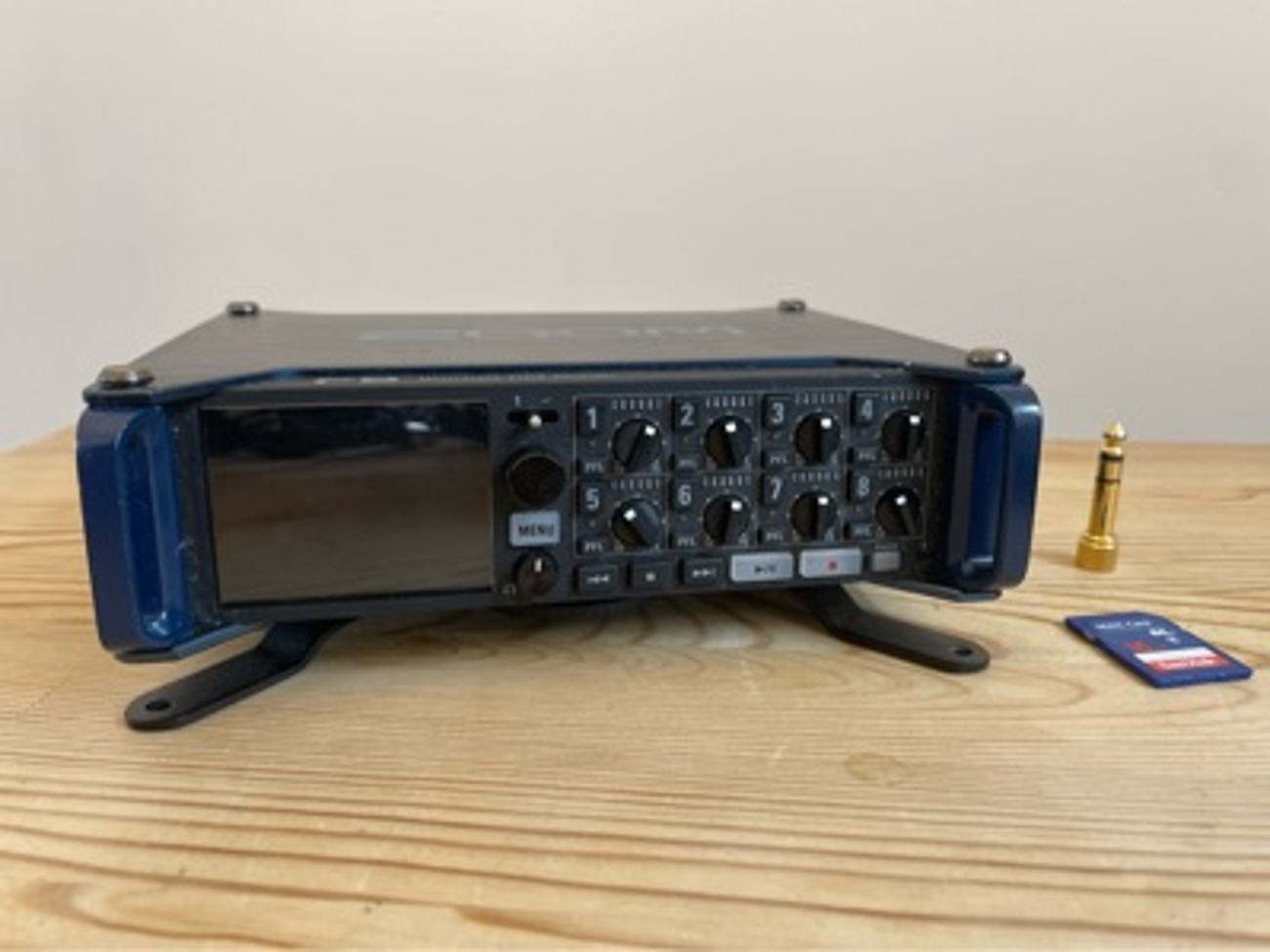 Zoom f8 field recorder w/ field bag and kit