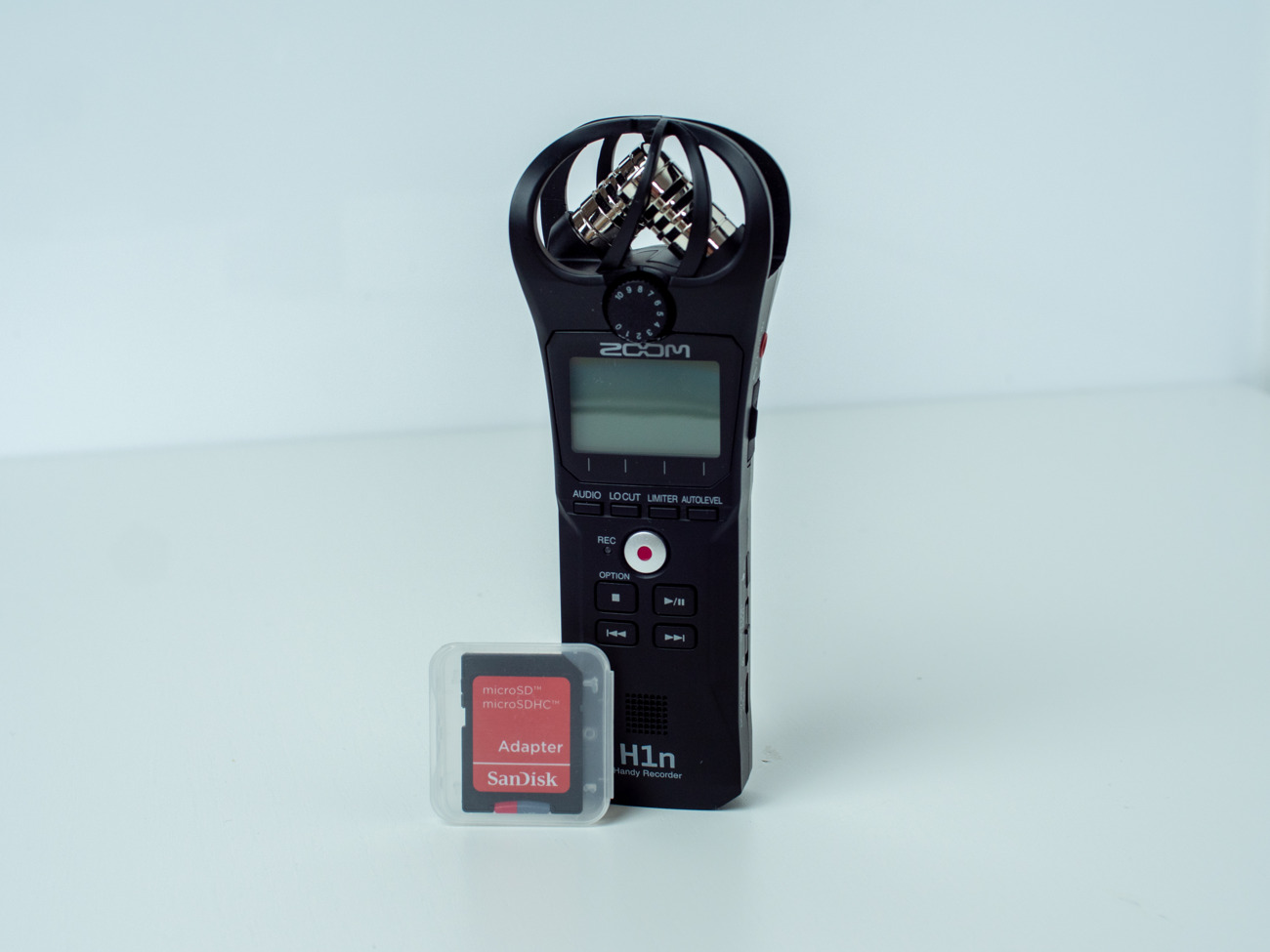 Zoom h1 recorder with memory card
