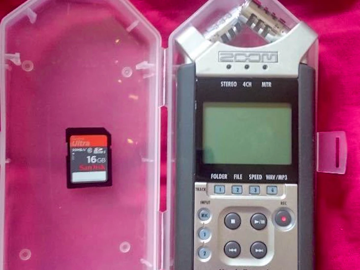 Zoom h4n audio recorder