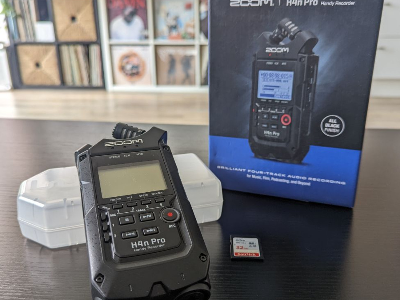 Zoom h4n pro + case + 32gb memory card