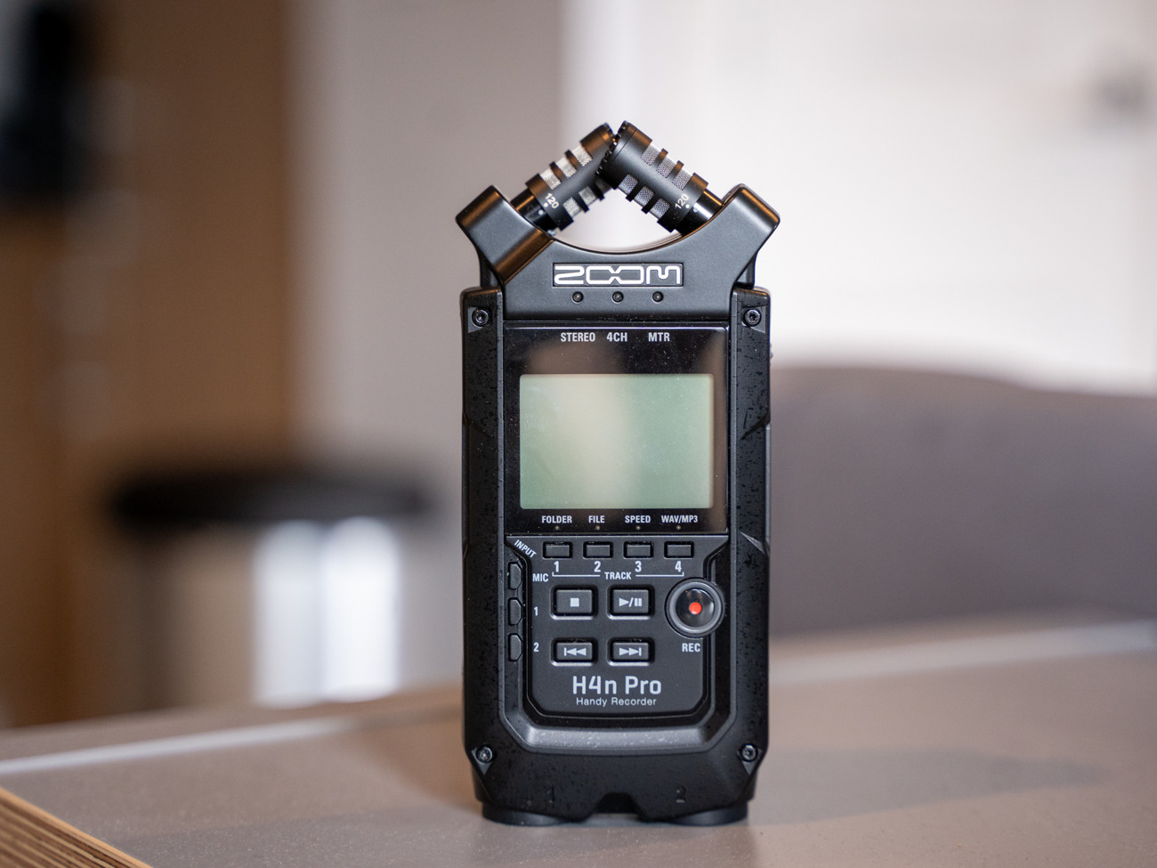 Zoom h4n pro audio recorder