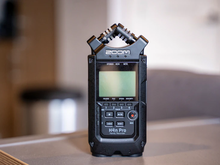 Zoom h4n pro audio recorder