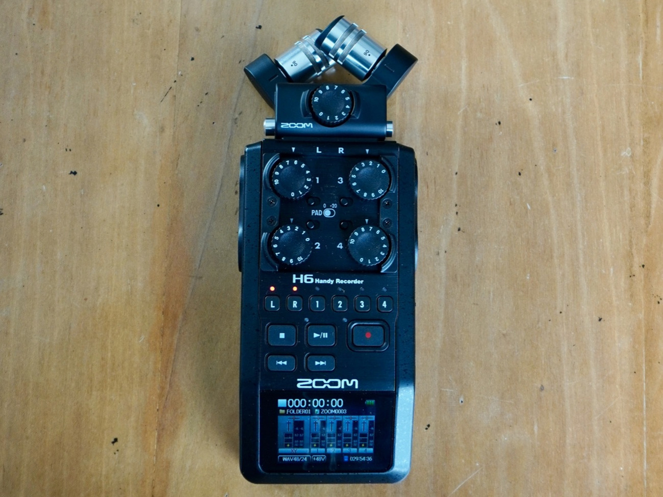 Zoom h6 handy recorder with accessories 