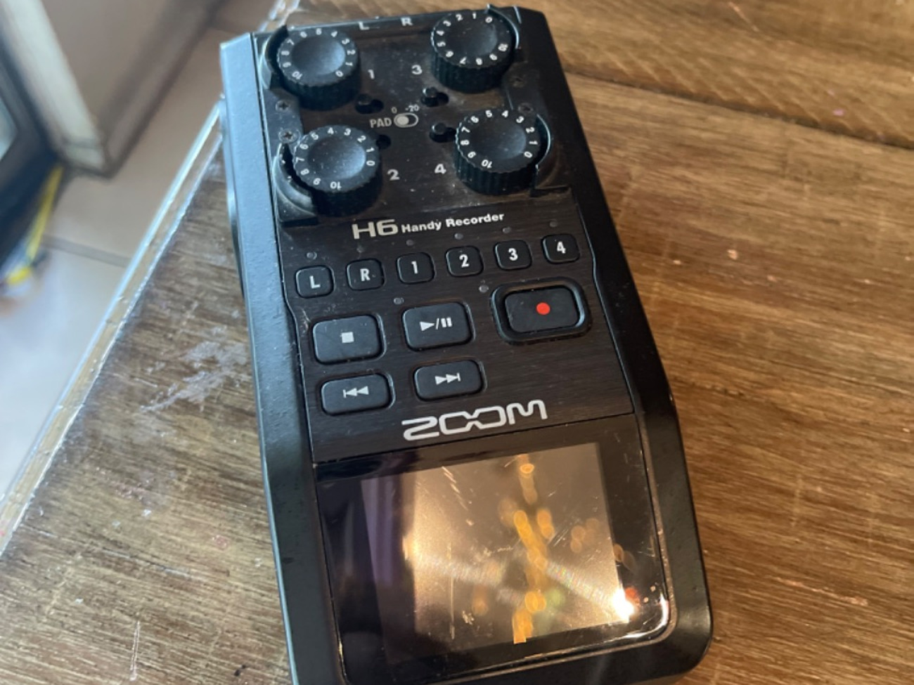 Zoom h6 portable recorder- 6 track audio channel 