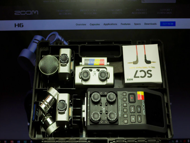 Zoom h6 sound recorder + accessories microphones