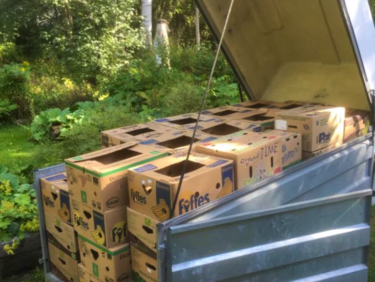 Flyttlådor/kartonger