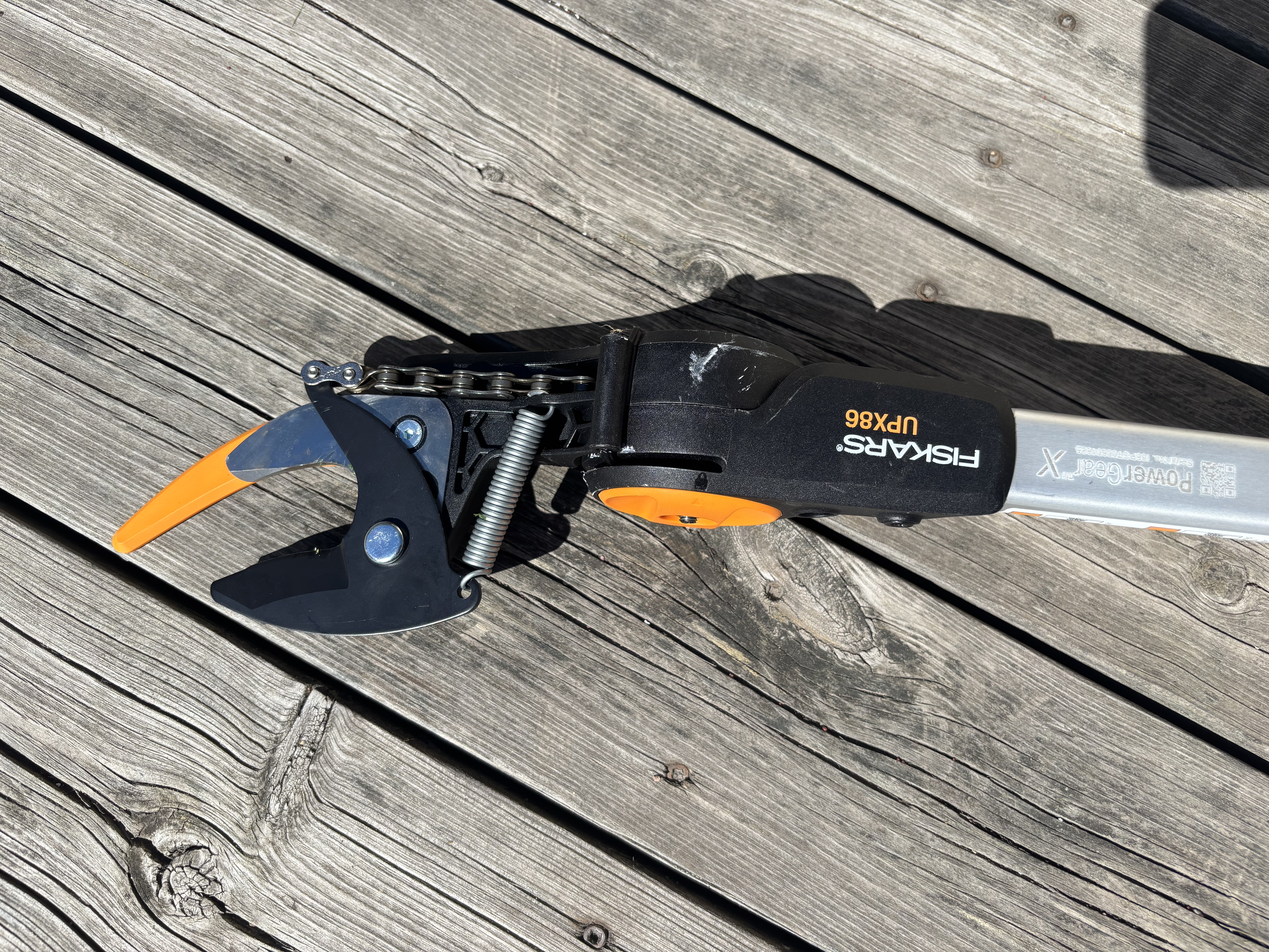 Fiskars teleskopisk toppsax - nå upp till 6 meter!