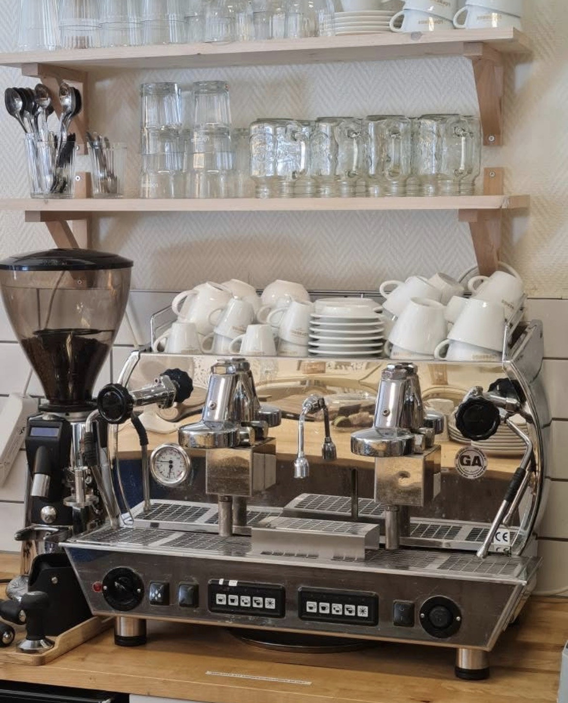 Espressomaskin med kaffekvarn