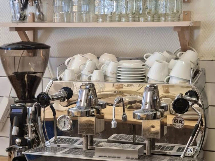 Espressomaskin med kaffekvarn