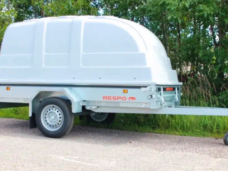 Kuomullinen peräkärry