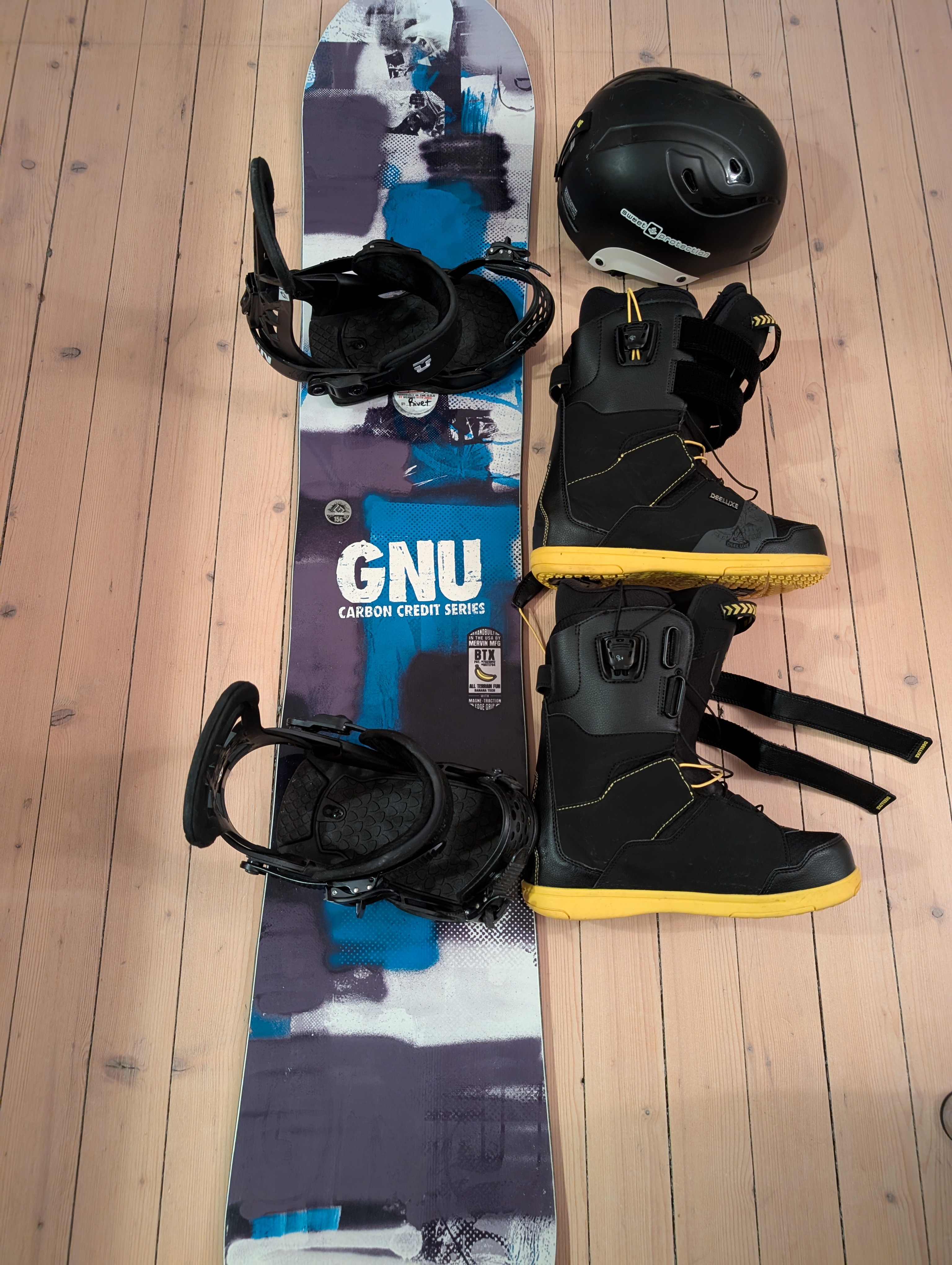 Snowboard og støvler str 42 