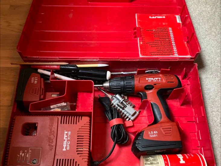 Borrmaskin / skruvdragare hilti