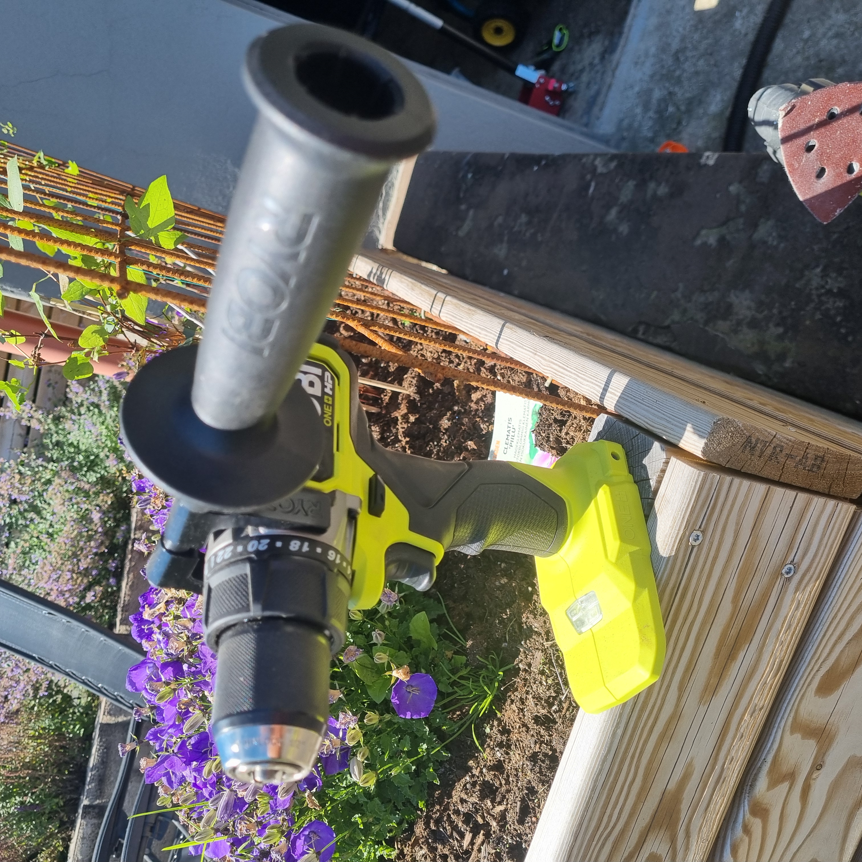 Borrskruvdragare med slag ryobi