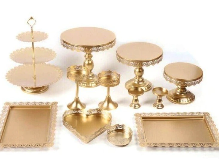 12 delars inredningsset i guld