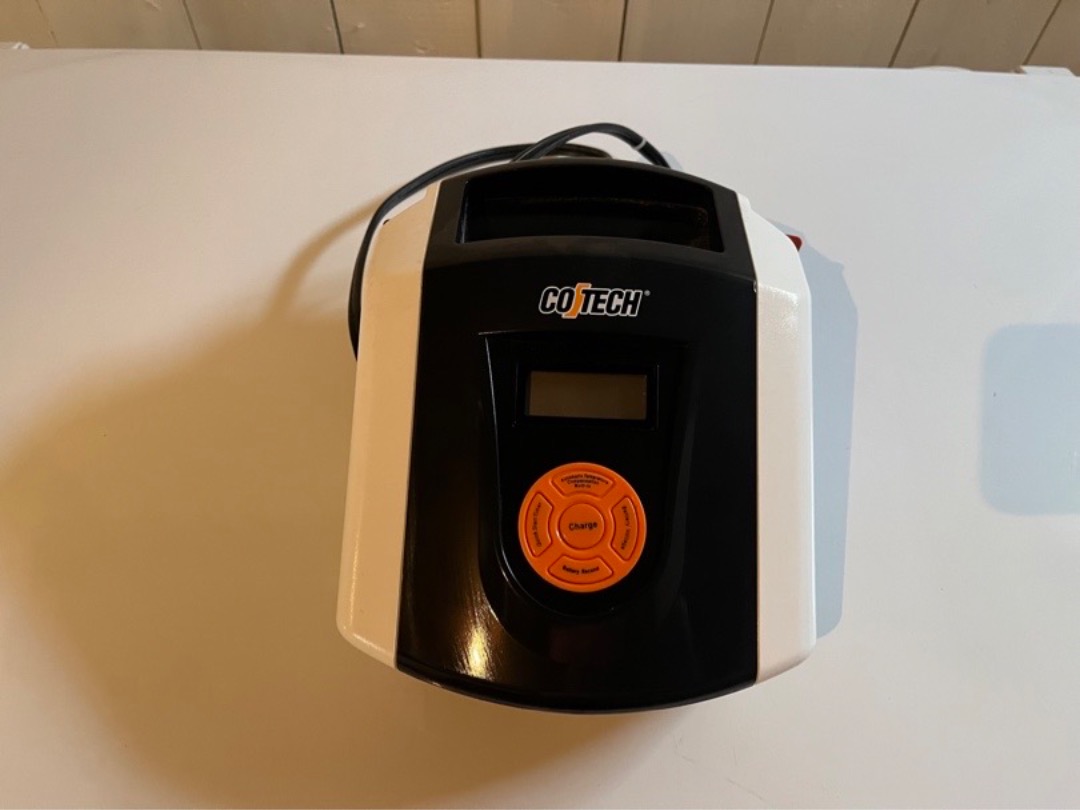 Batterilader til bil