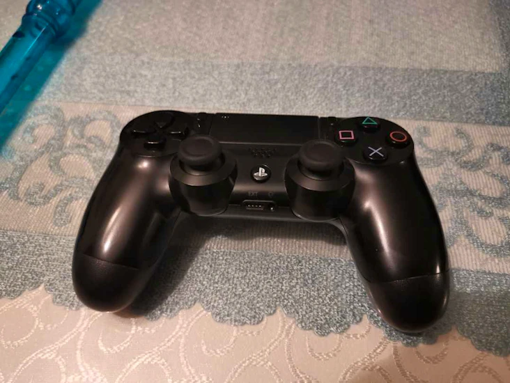 Dual shock kontroller till ps4