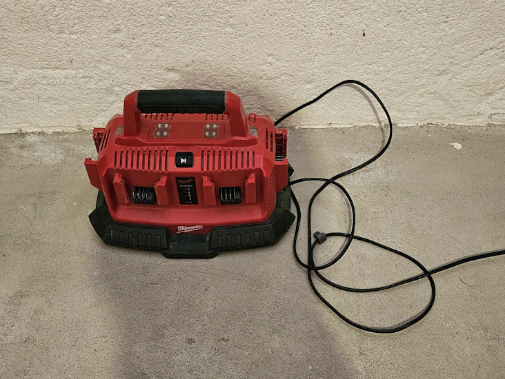 Milwaukee multiladdare