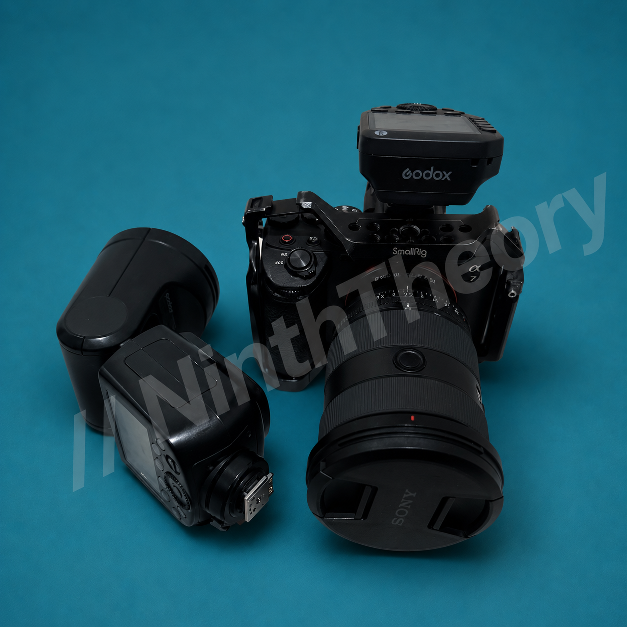 Sony a7iv - 24-70mm gm ii - godox trigger +godox v1s flash