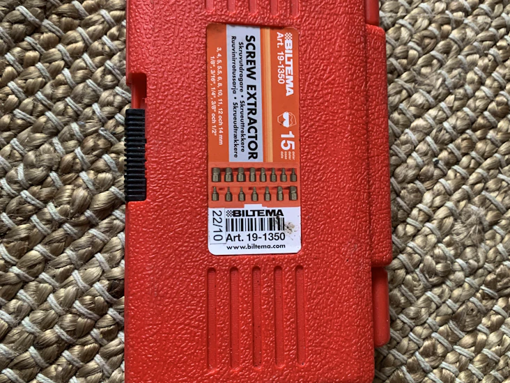 Skruvutdragare/ screw extractor