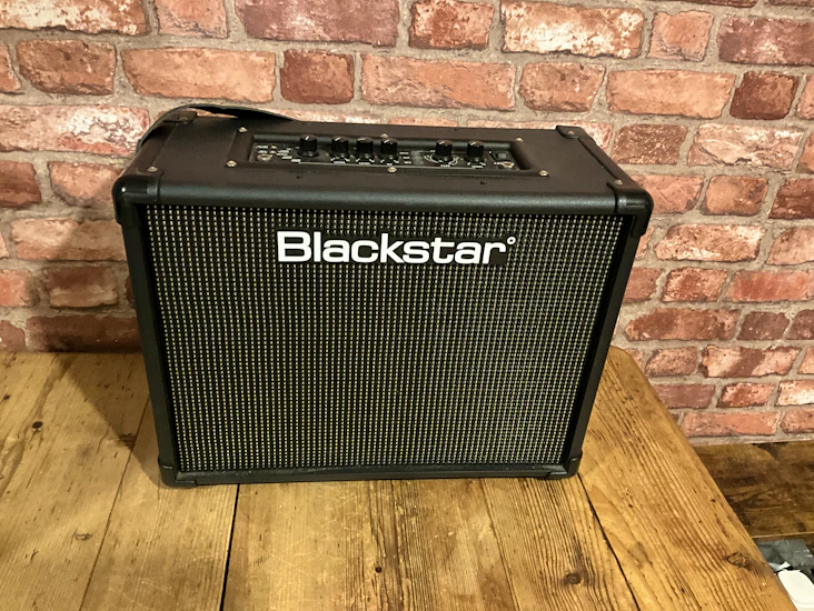 Black star ht-5 guitar combo amp 10 w