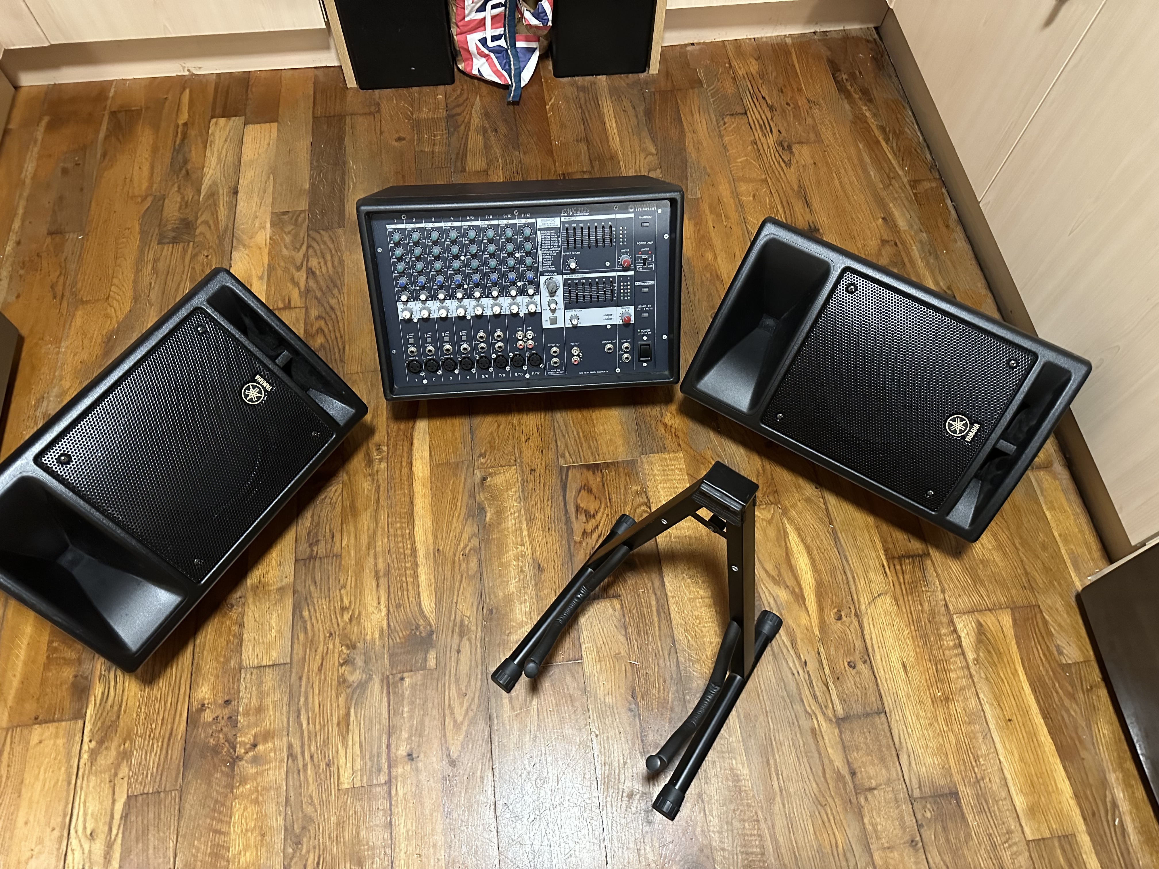 Yamaha stagepas 300 speakers x2 and 212 active mixer