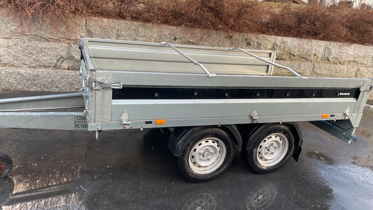 Leies ut tilhenger med nyttelast på 1645  kg