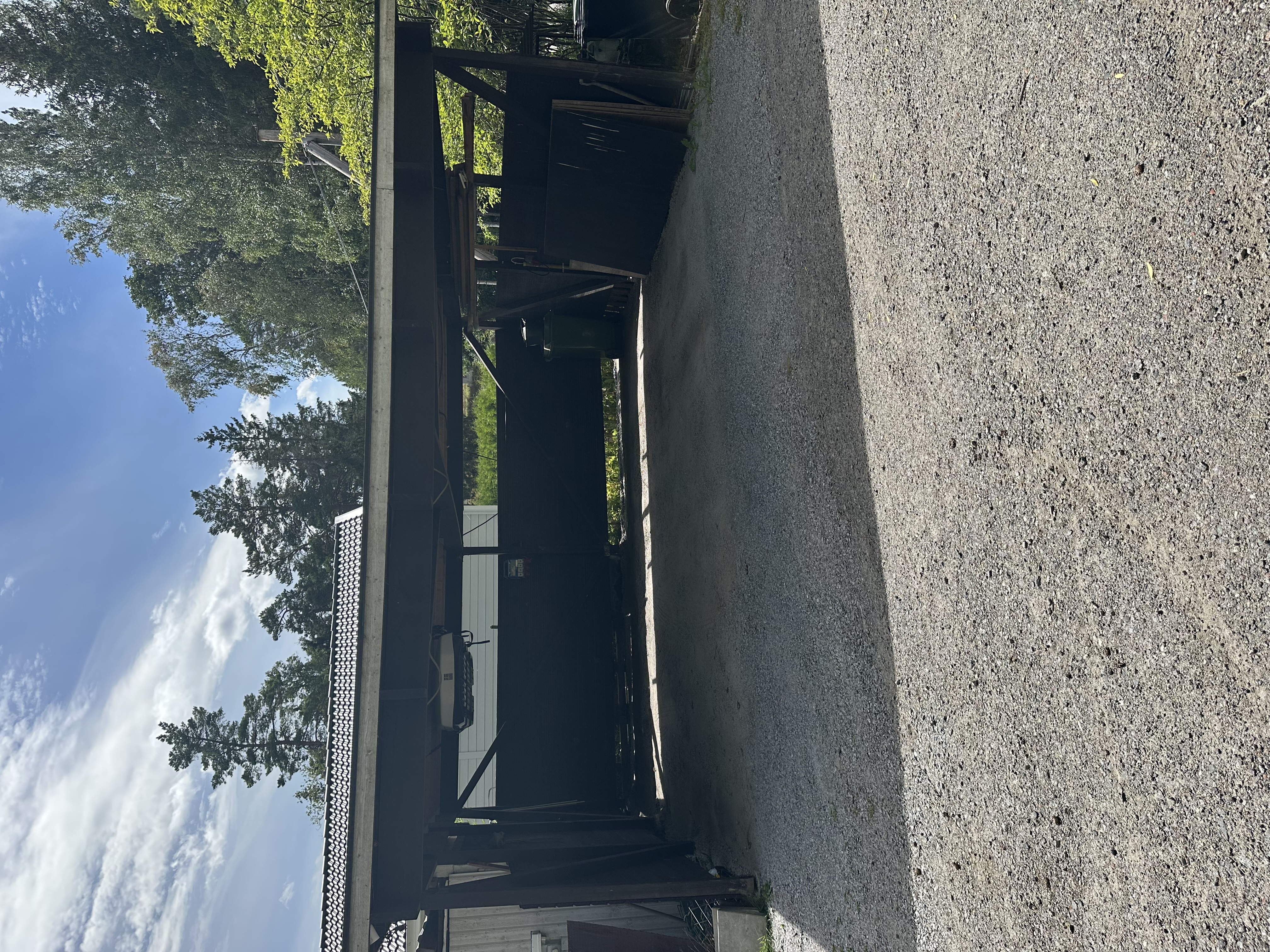 Parkeringsplats i carport – strömma/värmdö. även plats för husbil/husvagn