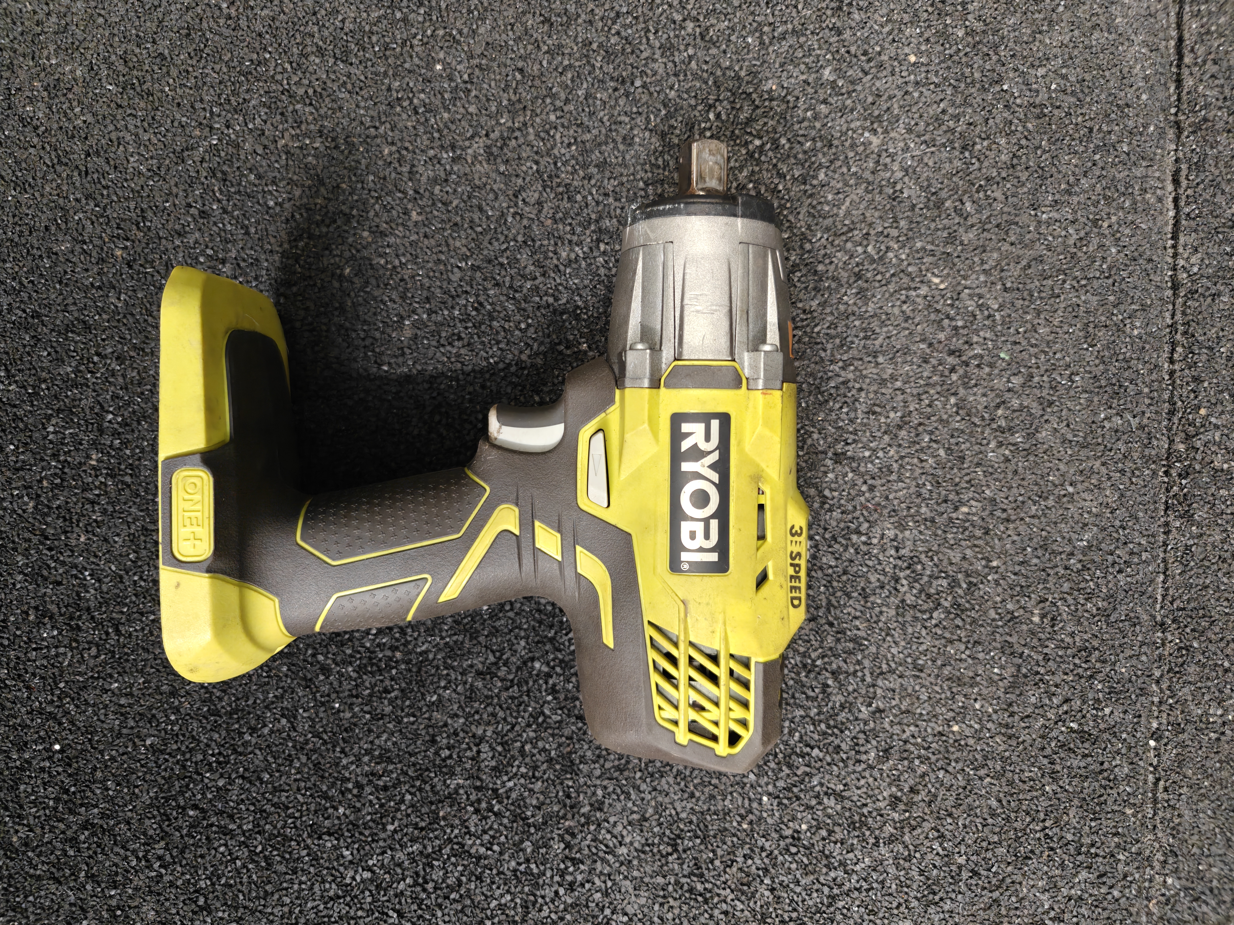 Mutterdragare ryobi r18iw3