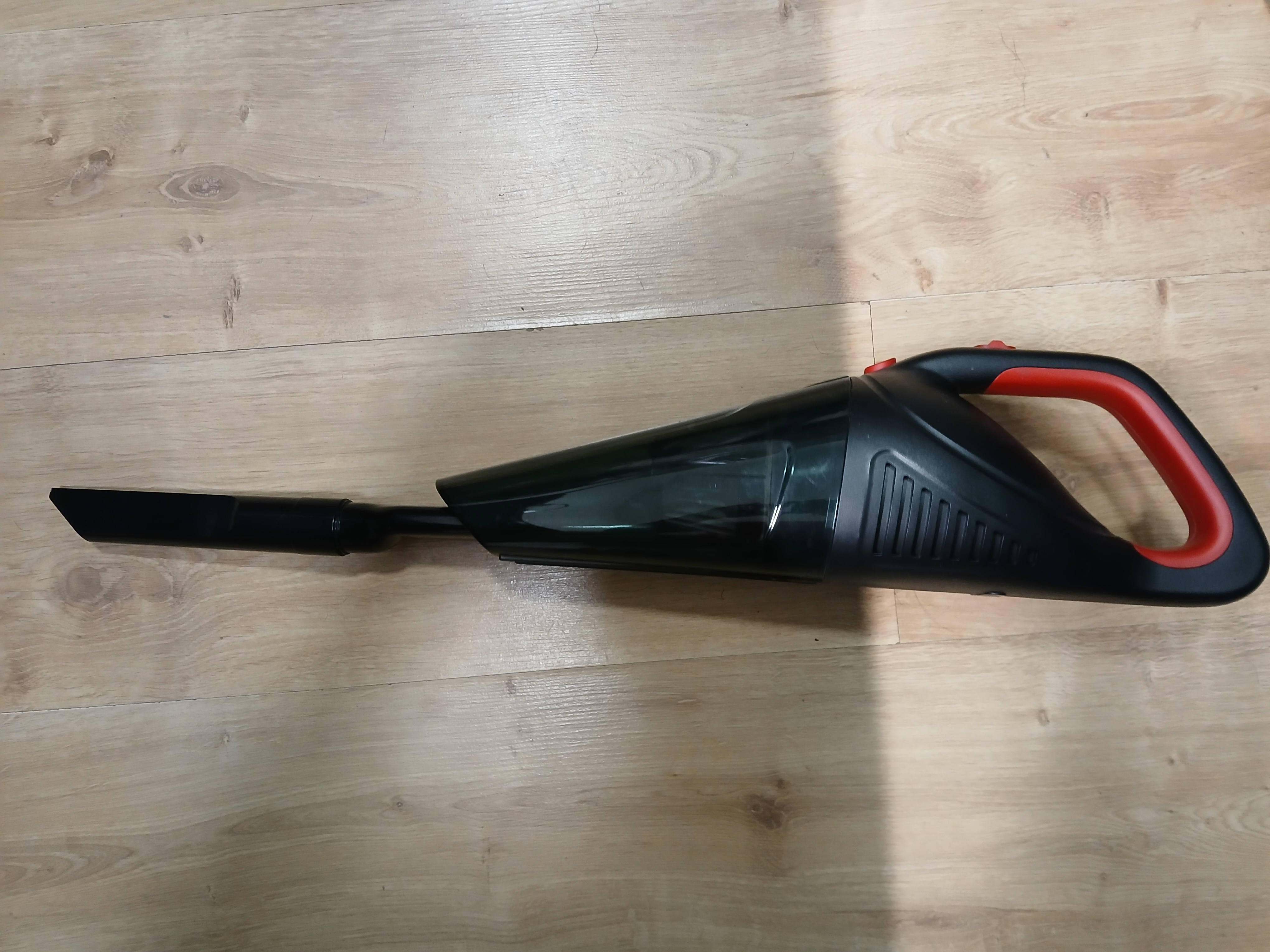 Cordless handheld vacuum cleaner