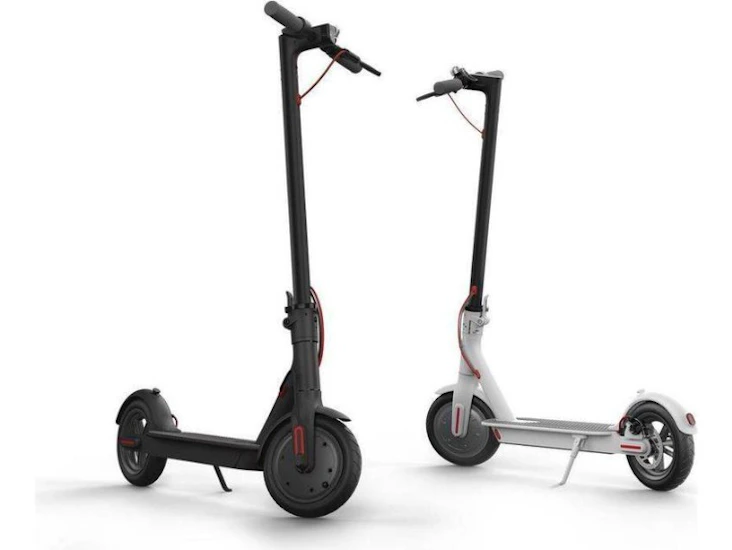 El sparkcykel/elscooter