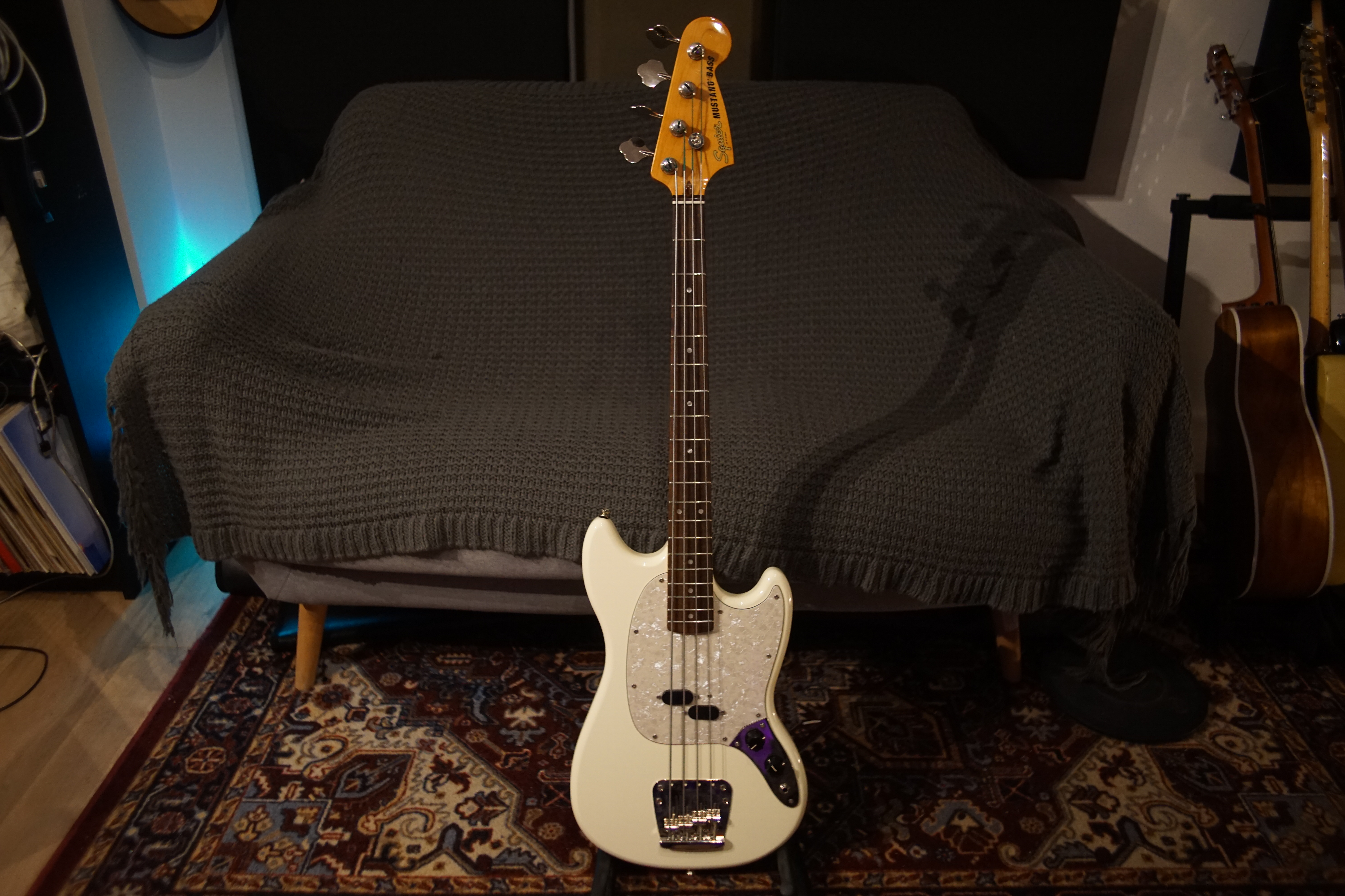 Squier classic vibe 60s mustang bass, olympic white