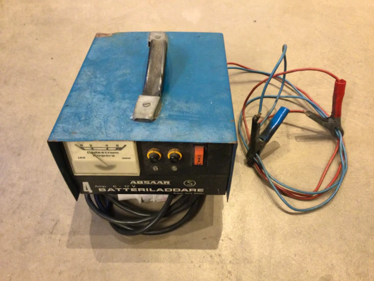 Batteriladdare 4 a, 230 v