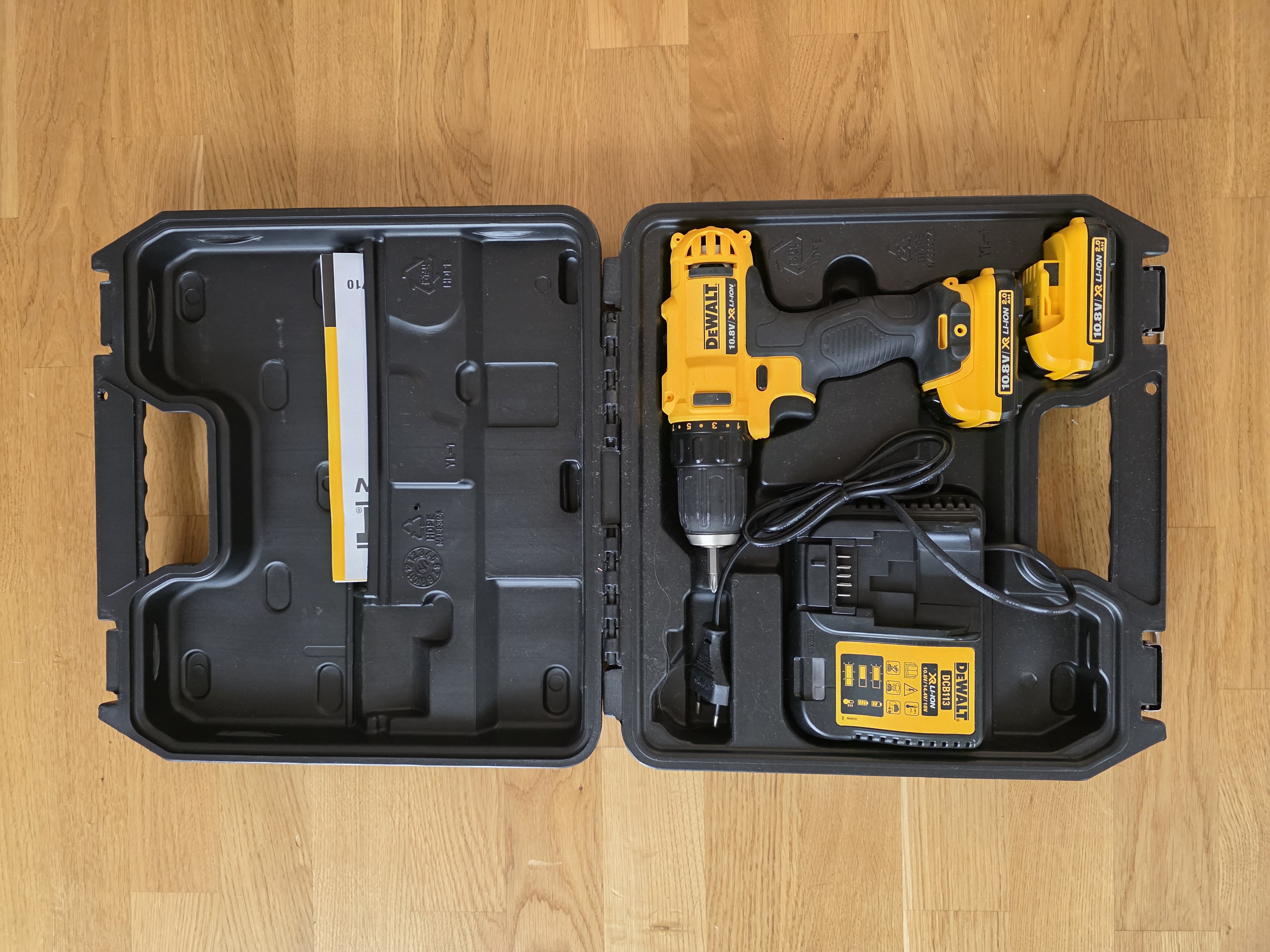 Borrskruvdragare dewalt inkl bitssats