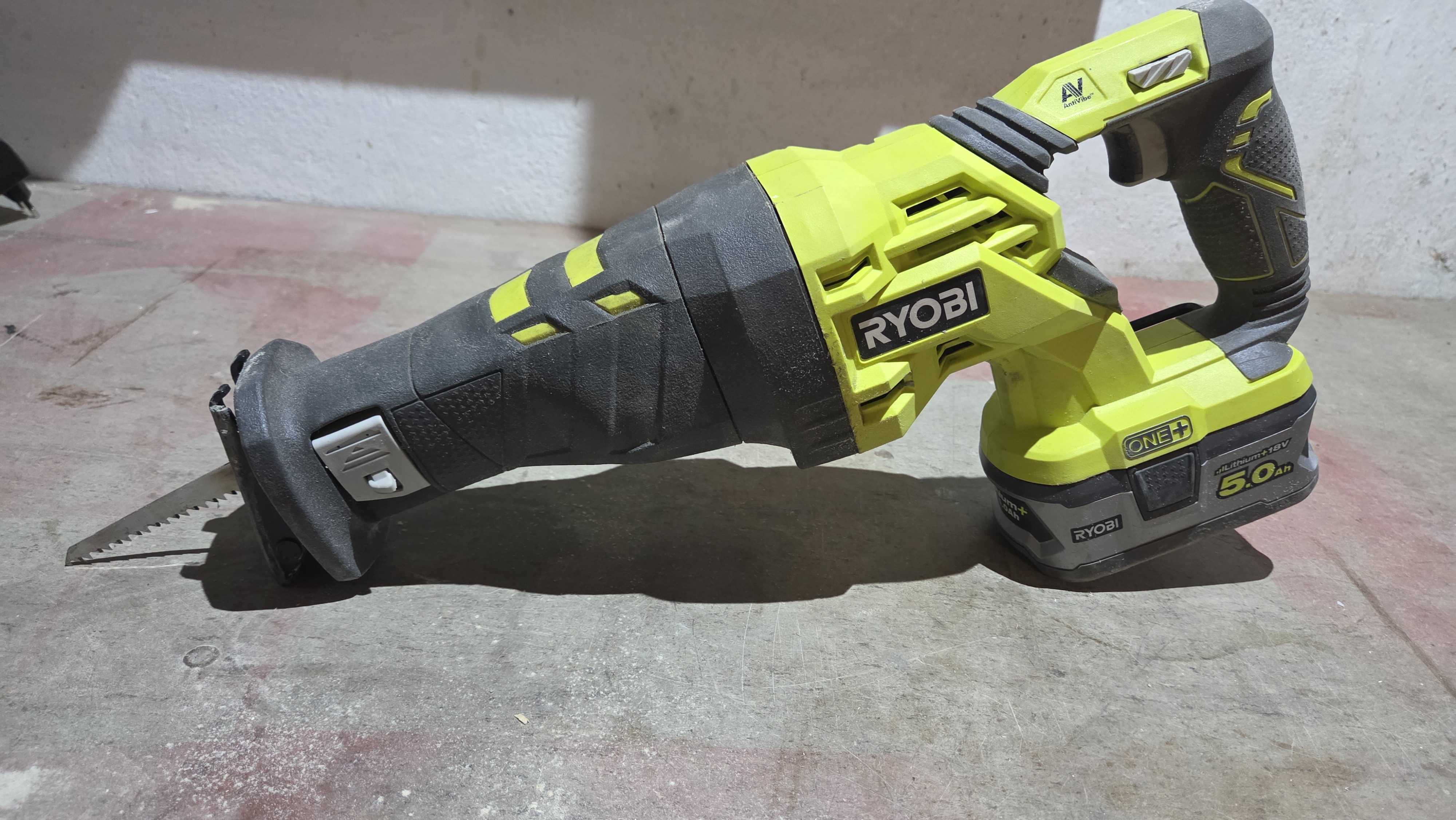 Ryobi r18rs bajonettsag m batteri 
