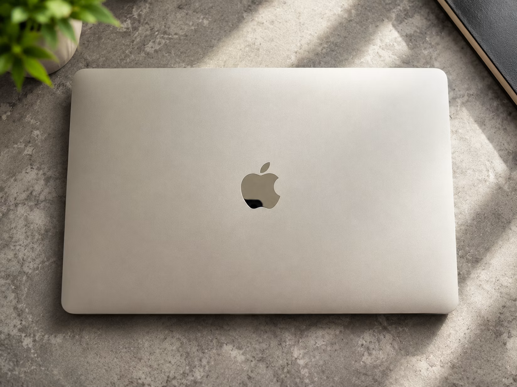 Apple macbook pro laptop 13-inch in perfect condition