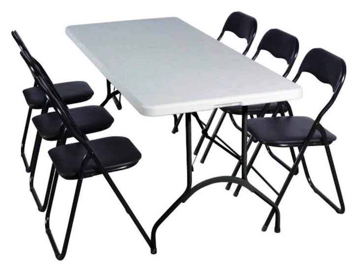 Bord och stolar för 30 personer