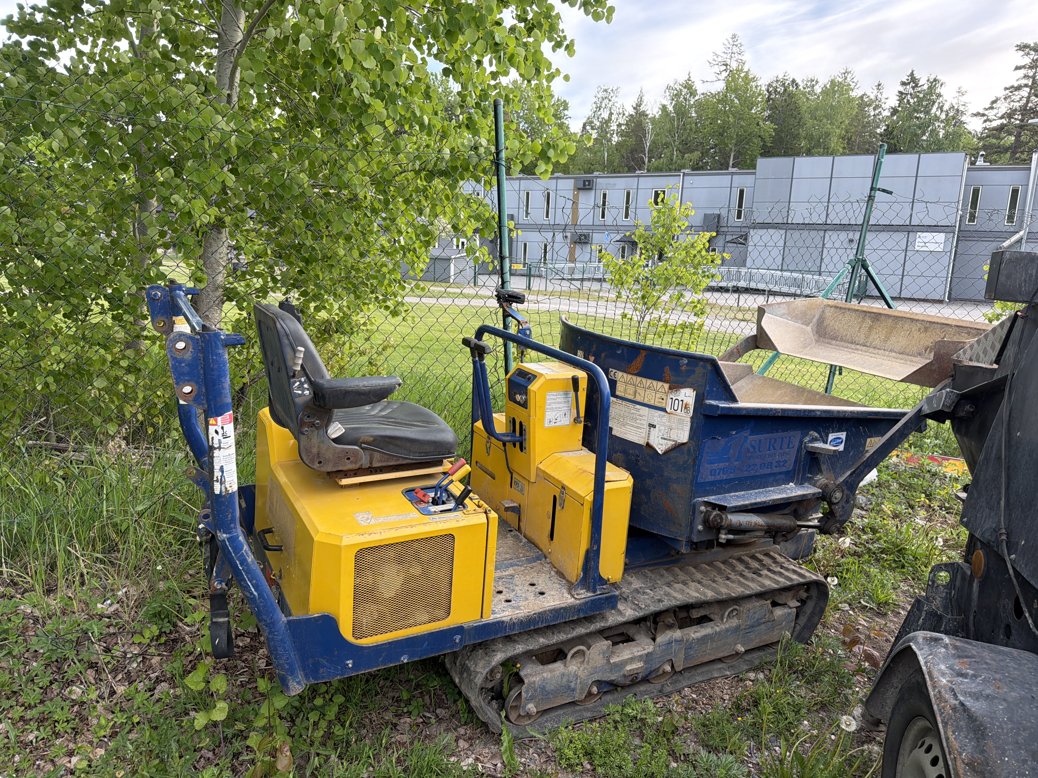 Självlastande minidumper
