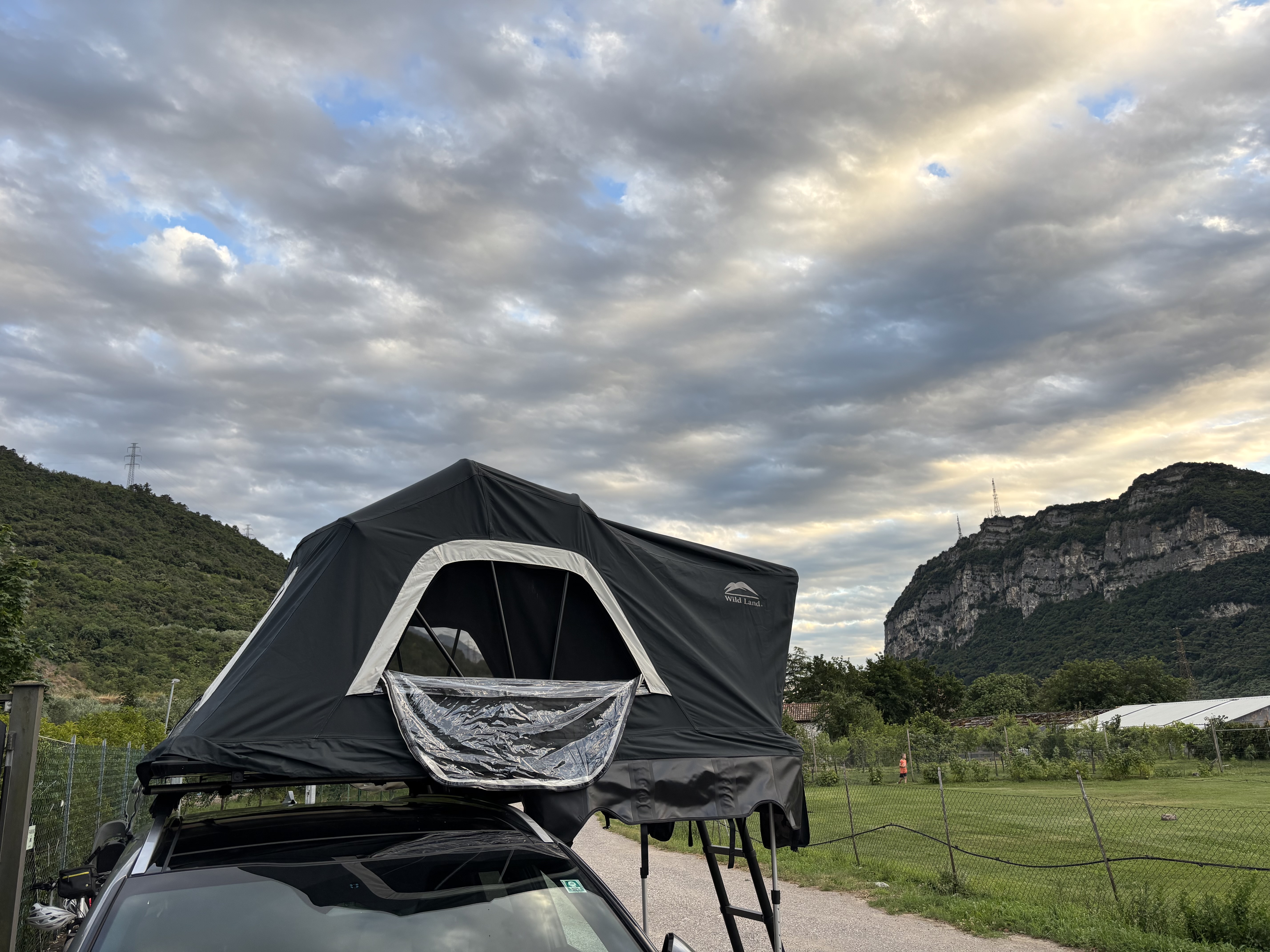 Wild land roof tent voyager pro 160