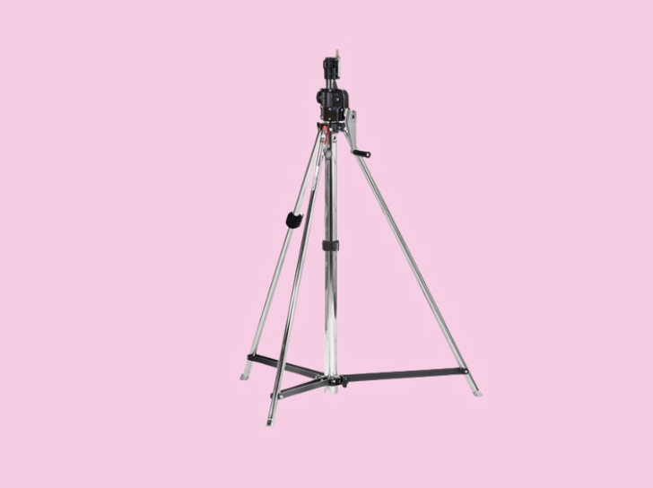 Single wind up stand