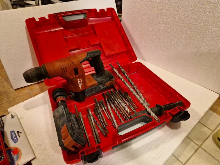 Batteridriven borrhammare hilti te 6-a