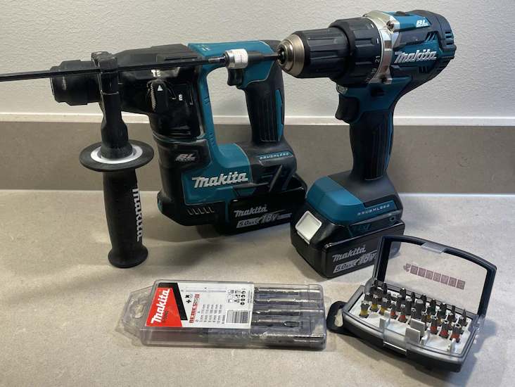 Borrhammare + skruvdragare makita