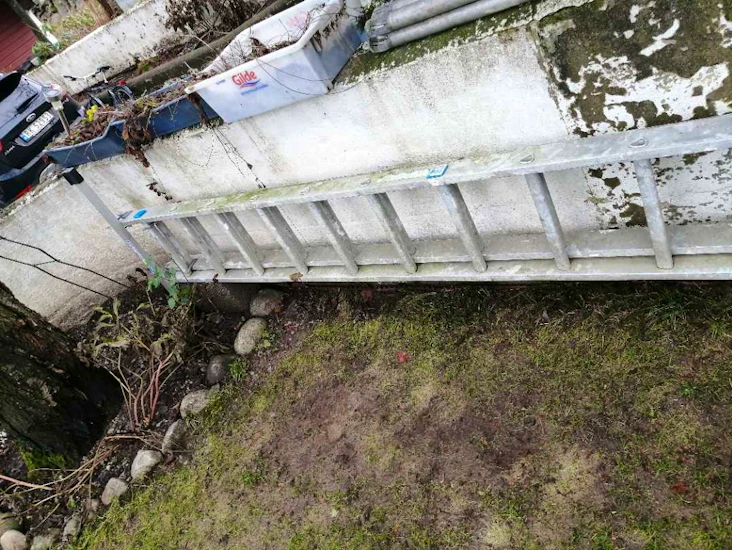 2 delt stige med støttelabb